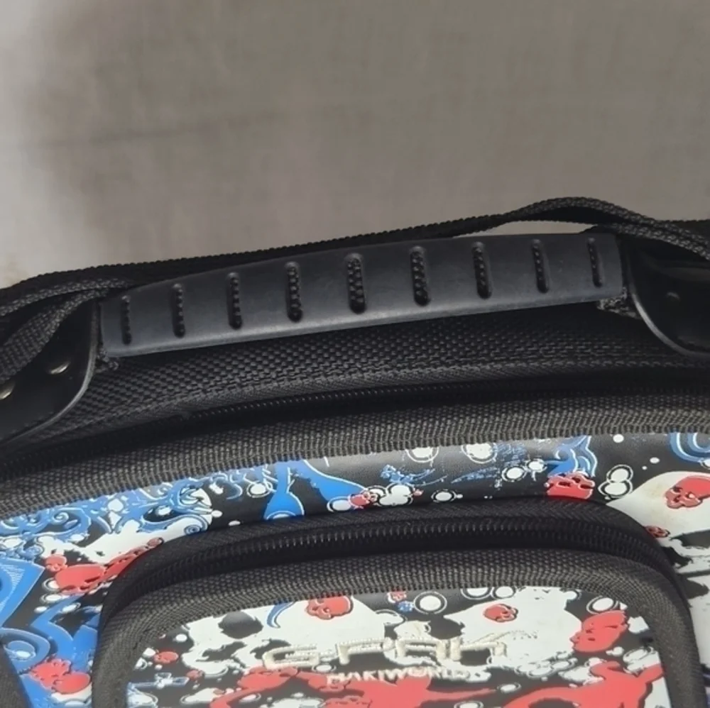 Nakiworld pak carrying